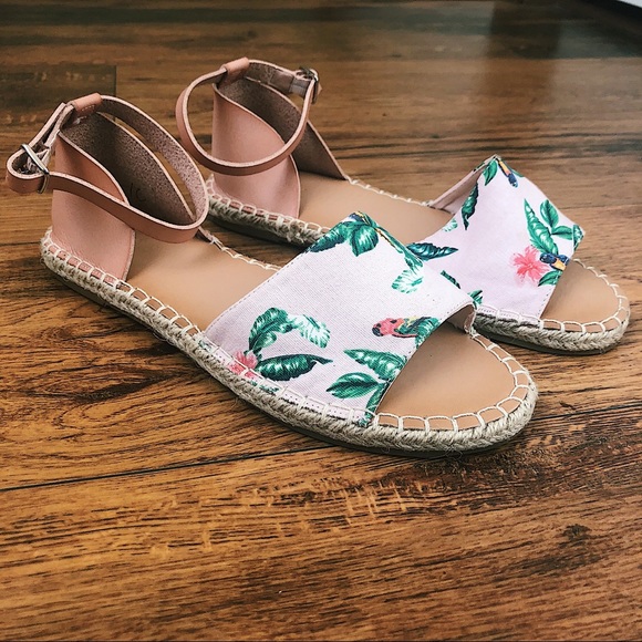 Old Navy Shoes - Tropical patterned cushioned flats